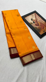 Load image into Gallery viewer, Classic Orange &amp; Garnet Red Korvai Kanchipuram Handloom Silk Saree SS26573
