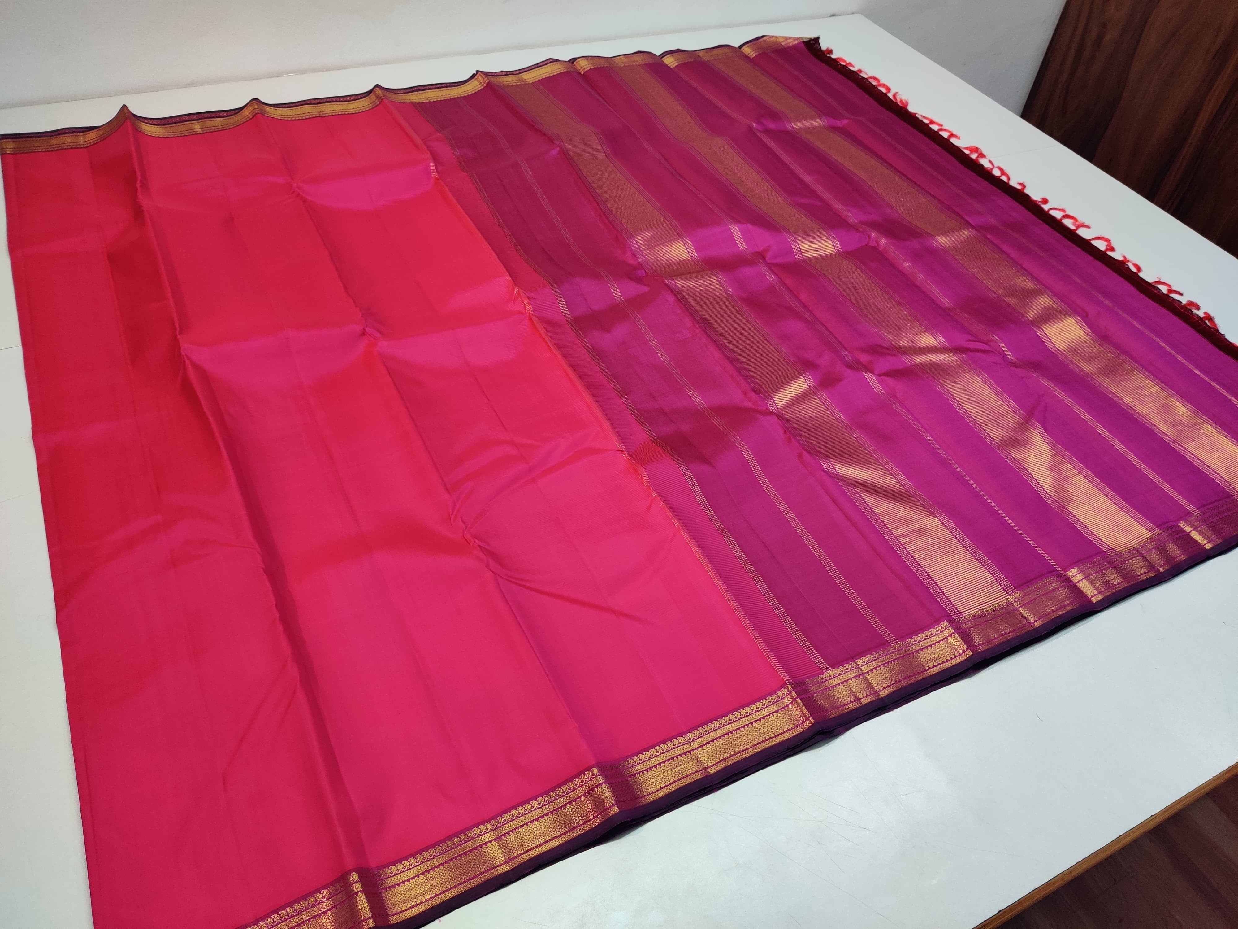 Classic Fiery Rose & Fuchsia Elegance Kanchipuram Handloom Silk Saree SS23688