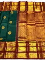 Load image into Gallery viewer, Classic Bottle Green &amp; Brick Red 2gm Zari Bridal Elegance Kanchipuram Handloom Silk Saree SS25277
