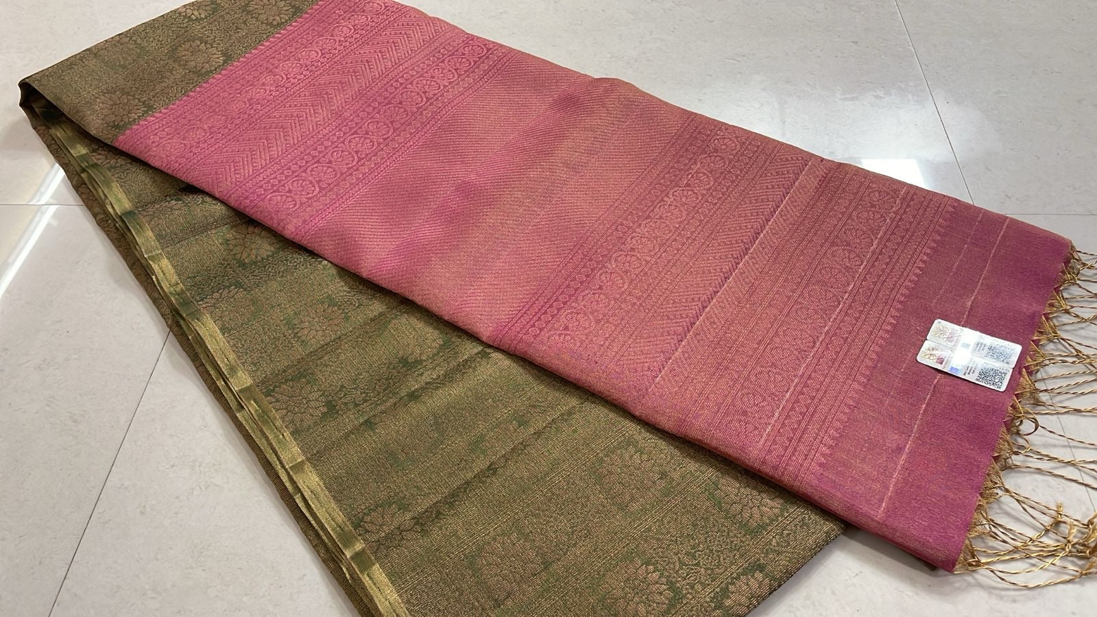Classic Olive Green & Nude Pink Double Warp Elegance Handloom Soft Silk Saree SS26448