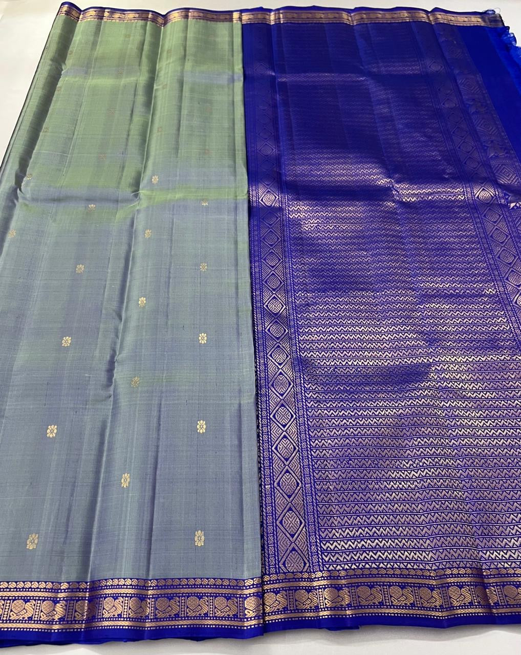 Classic Silver Grey Double Toned & Royal Blue 2gm Zari Kanchipuram Handloom Silk Saree SS26390