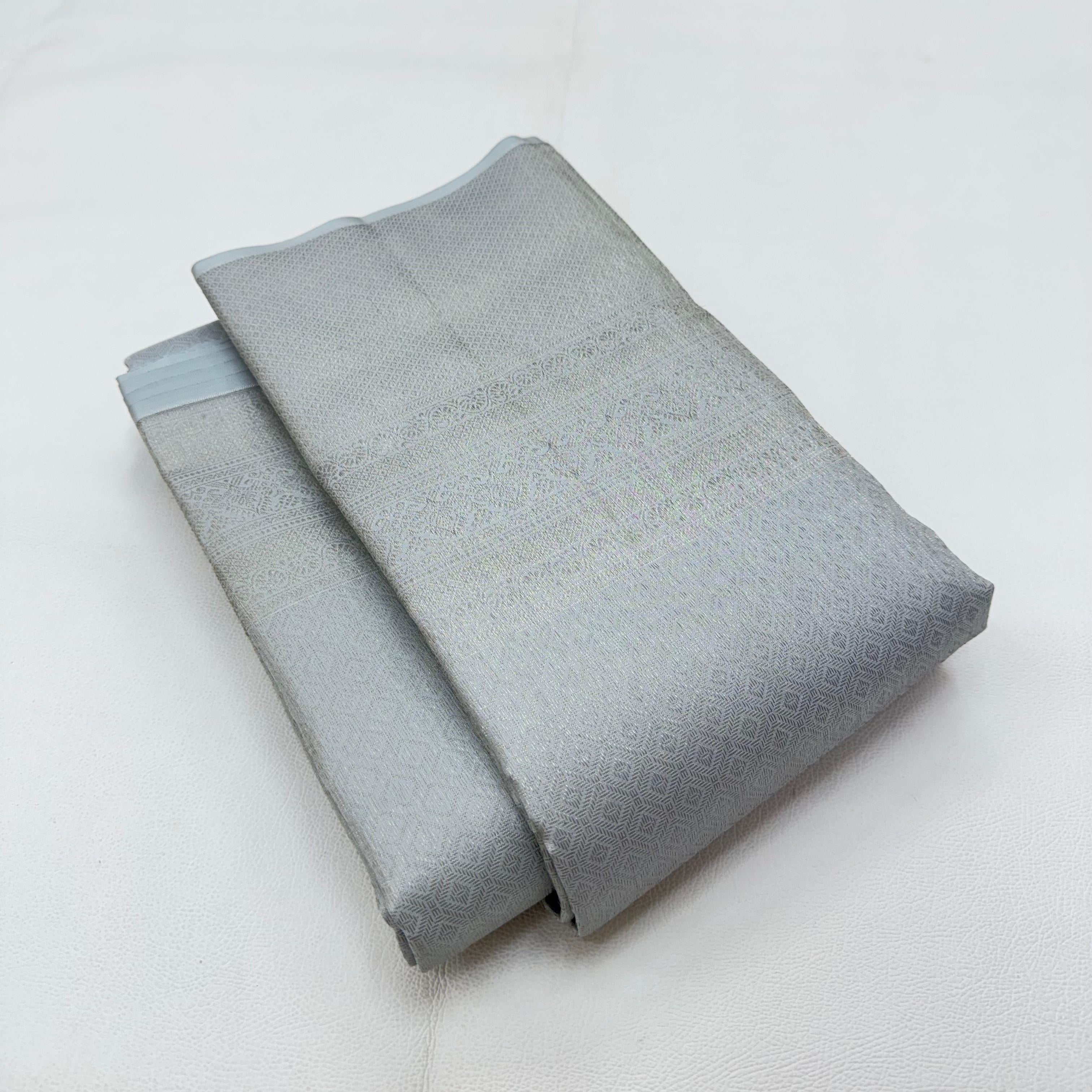 Classic Pastel Grey Neem Zari Elegance Kanchipuram Handloom Silk Saree SS24222