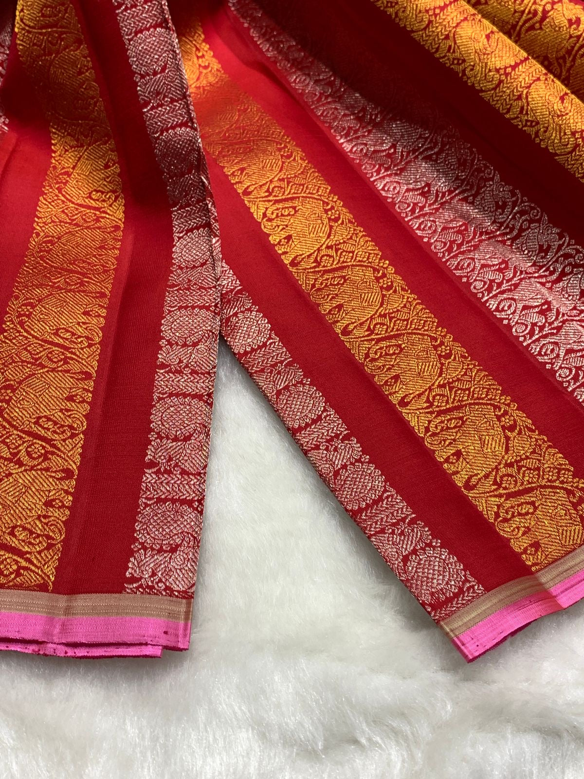 Classic Carmine Red 2gm Zari Kanchipuram Handloom Silk Saree SS26100