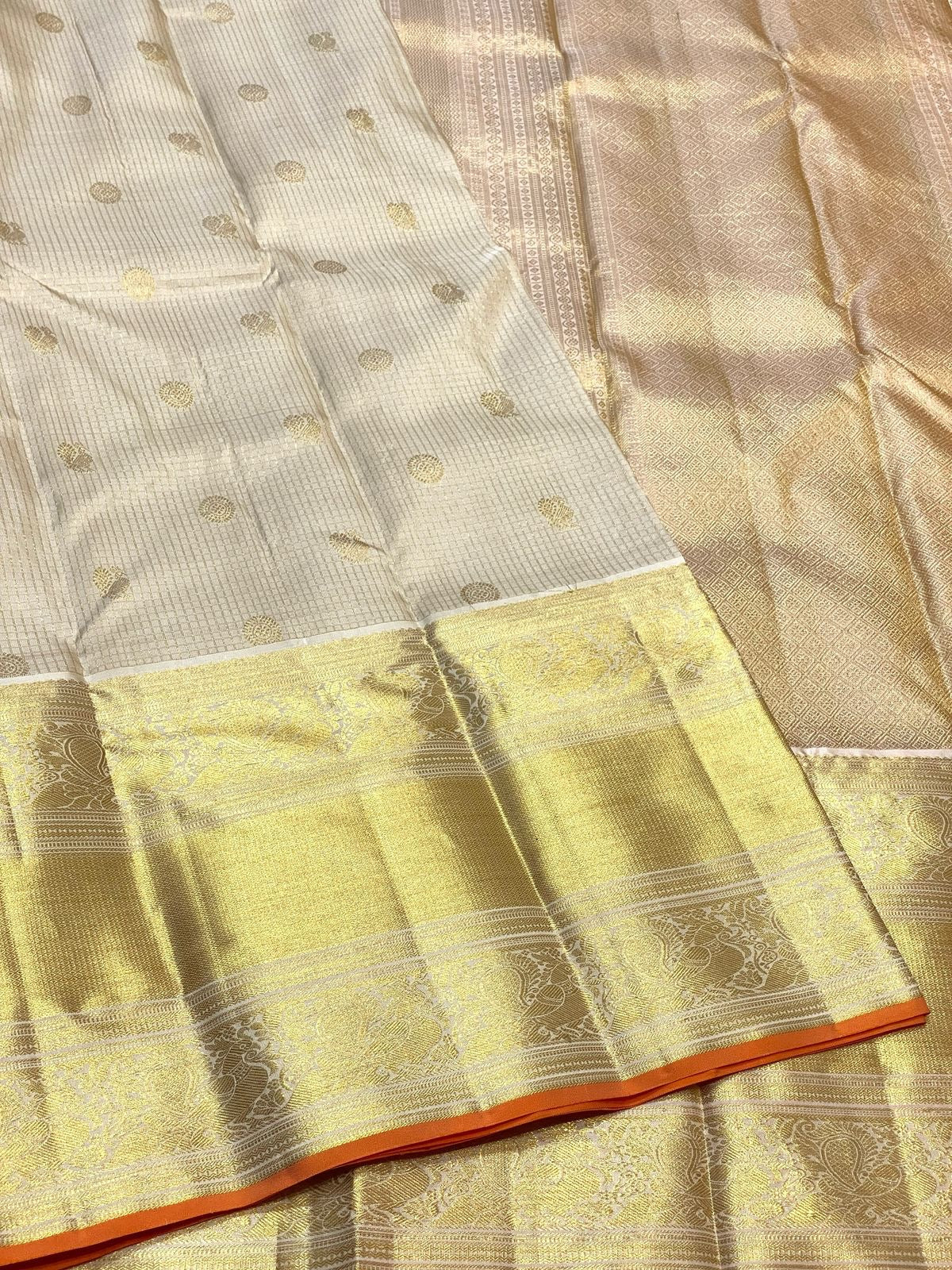 Classic White & Fiery Orange 2gm Zari Elegance Bridal Kanchipuram Handloom Silk Saree SS24375