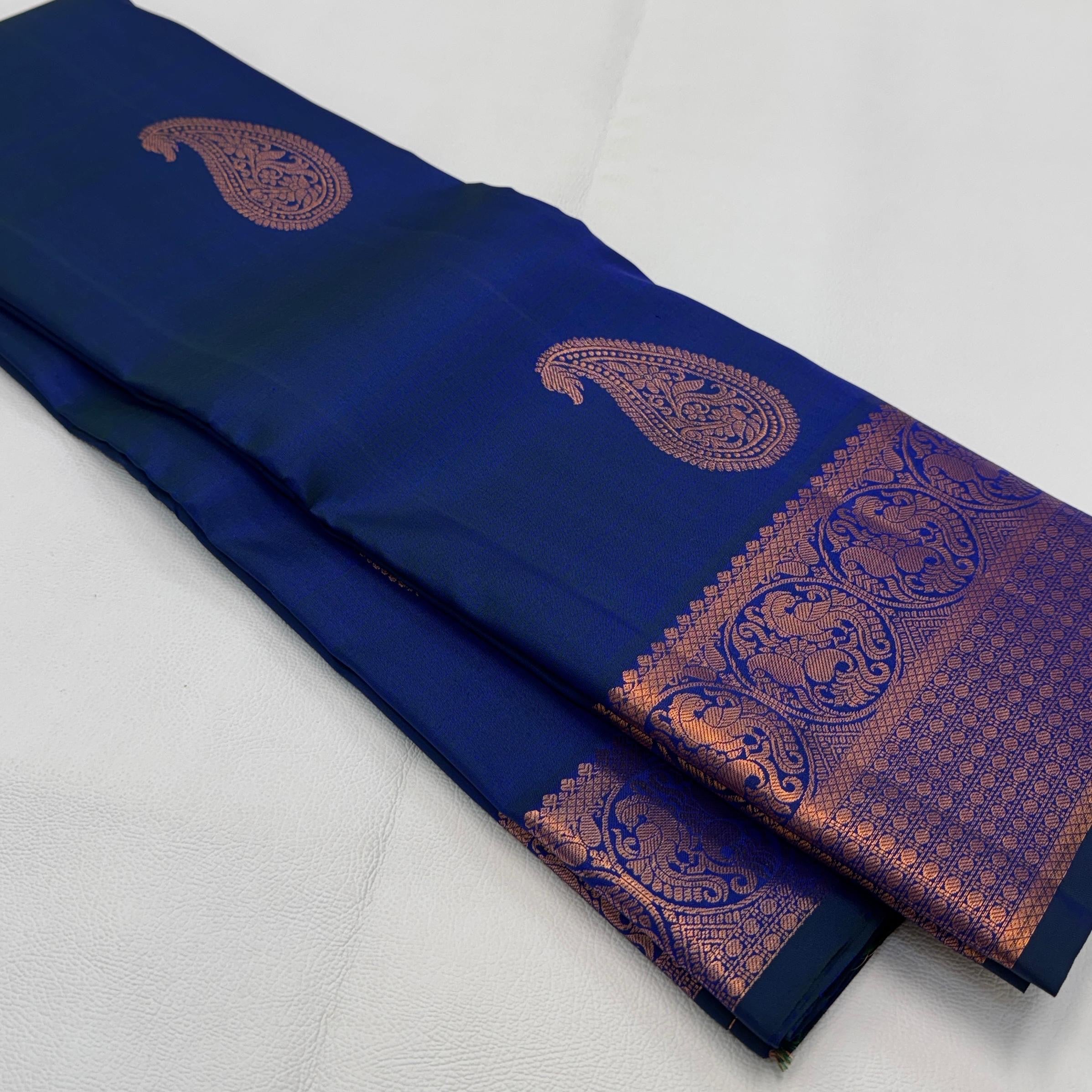 Classic Peacock Blue Rose Gold Zari Elegance Kanchipuram Handloom Silk Saree SS23585