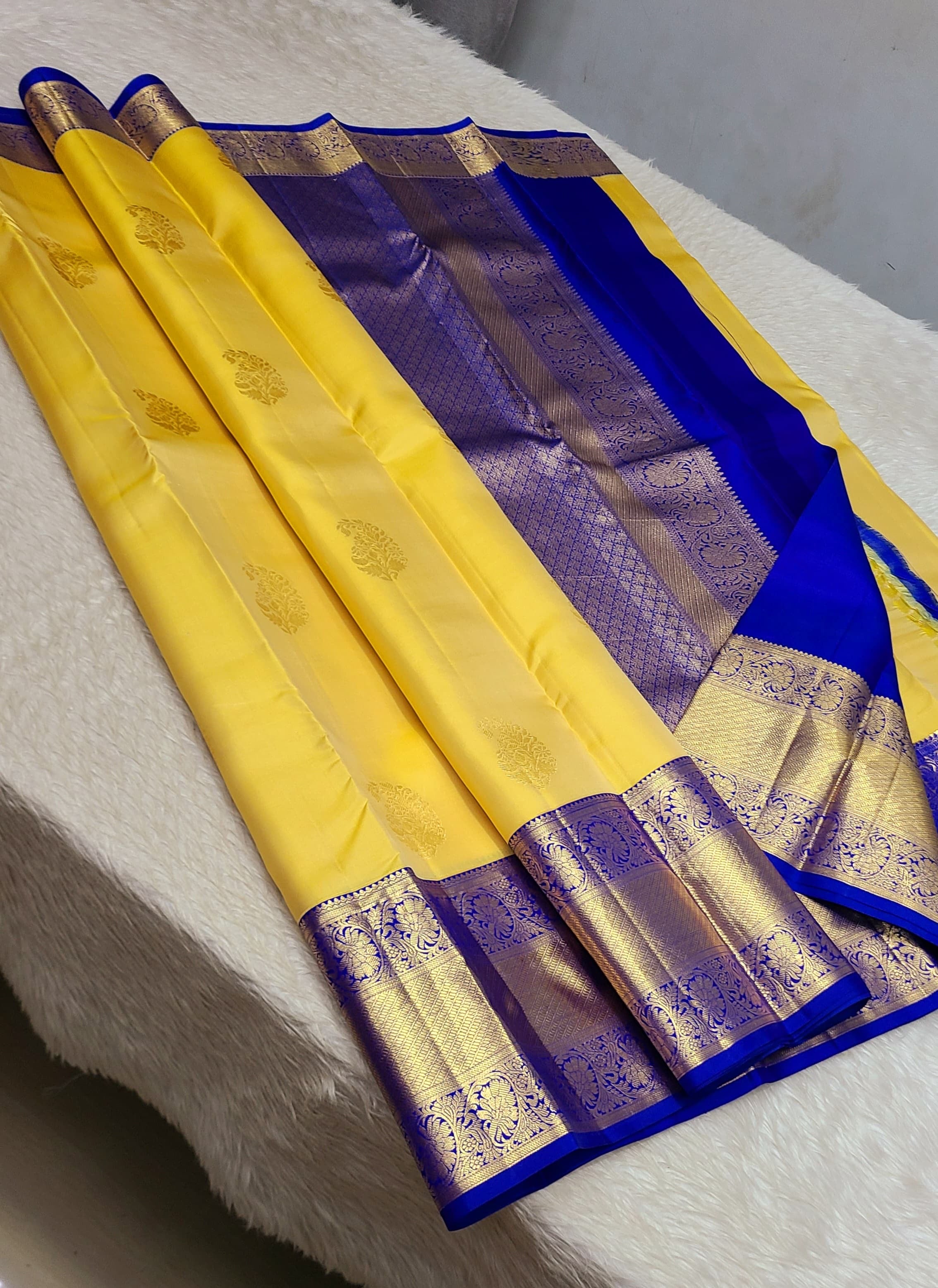 Pastel Yellow & Royal Blue 2gm Zari Kanchipuram Handloom Silk Saree SS26373