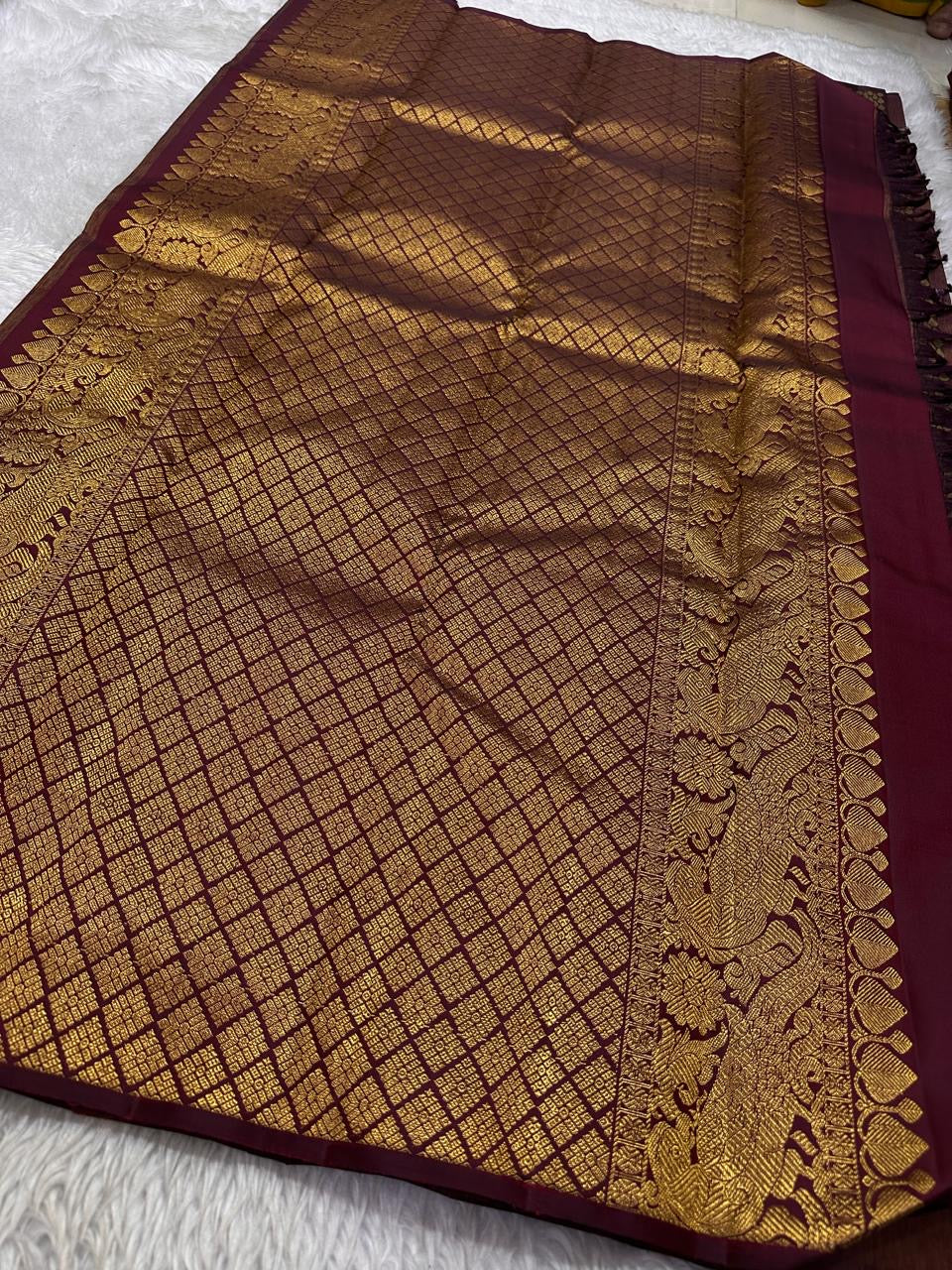 Classic Garnet Red 2gm Zari Elegance Kanchipuram Handloom Silk Saree SS25493