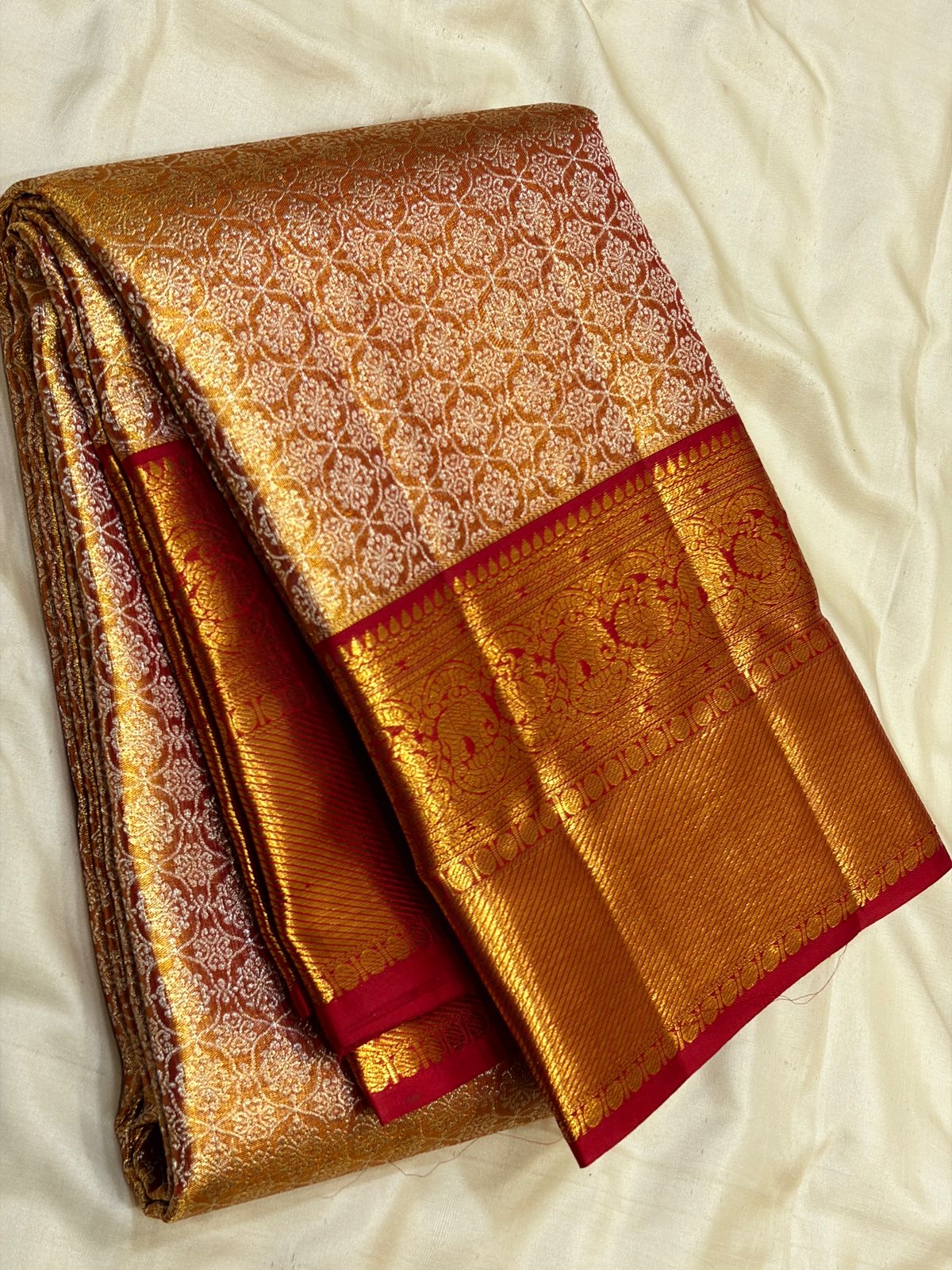 Classic Gold & Red 2gm Zari Brocade Tissue Bridal Elegance Kanchipuram Handloom Silk Saree SS26663