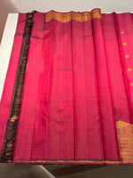 Load image into Gallery viewer, Classic Maroon Bridal Elegance Kanchipuram Handloom Silk Saree SS28063

