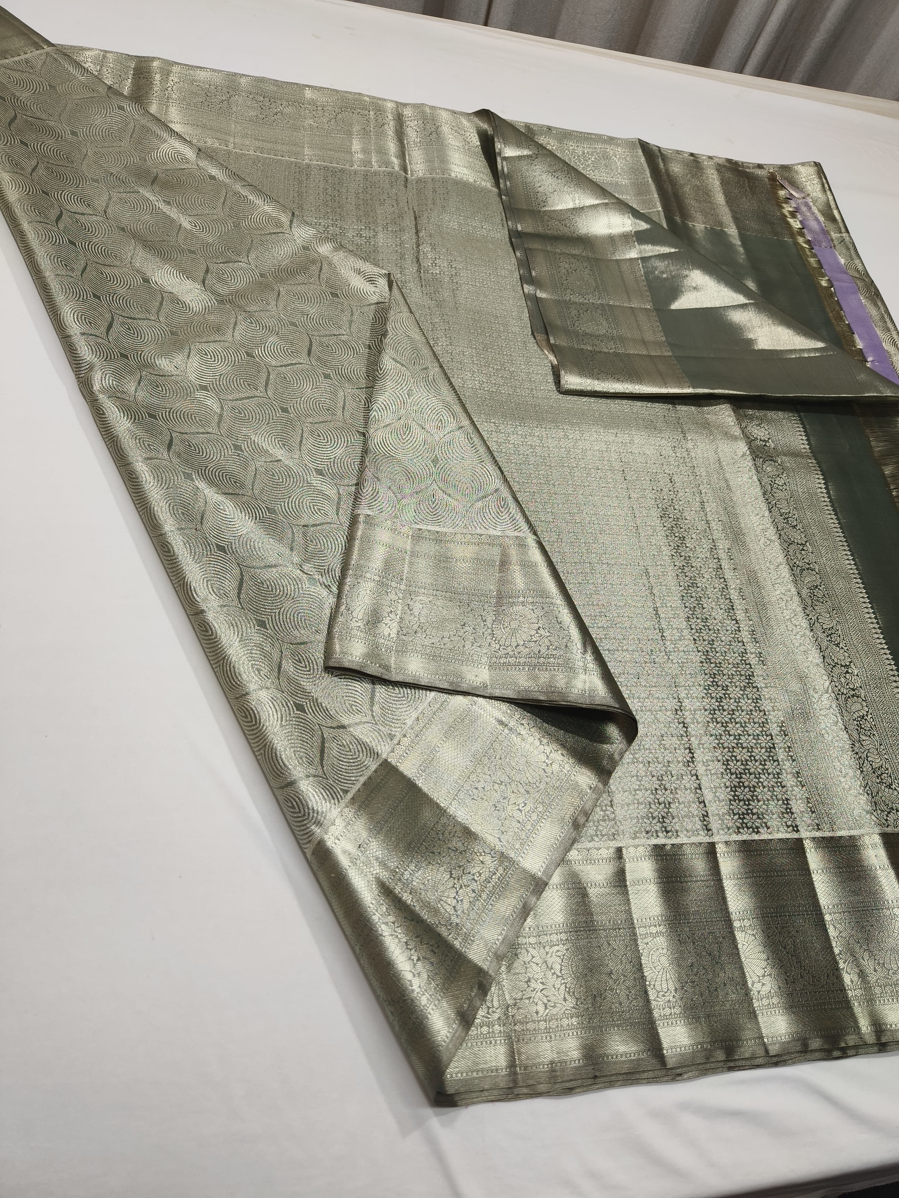 Classic Silver & Moss Green Bridal Elegance Kanchipuram Handloom Silk Saree SS24594