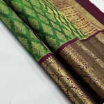 Load image into Gallery viewer, Classic Green &amp; Wine Red 1gm Zari Bridal Elegance Kanchipuram Handloom Silk Saree SS21816
