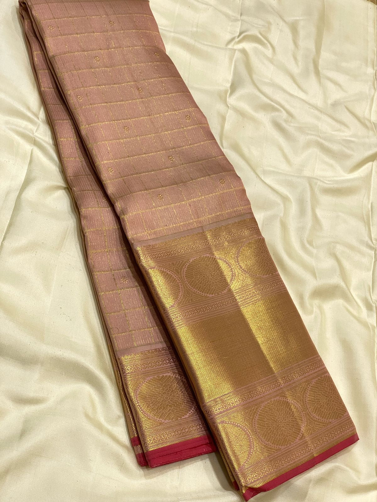 Classic Sunset Beige & Chilly Red 2gm Zari Bridal Elegance Kanchipuram Handloom Silk Saree SS24374