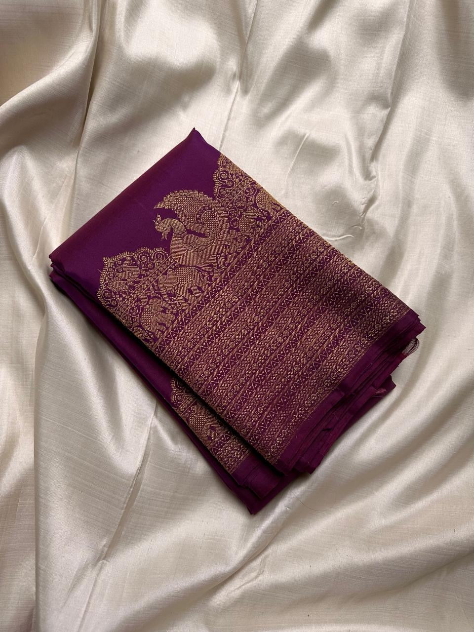 Classic Berry Plum Bridal Elegance Kanchipuram Handloom Silk Saree SS22060