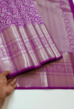 Load image into Gallery viewer, Classic Vadamalli &amp; Silver Kanchipuram Handloom Silk Saree SS25938
