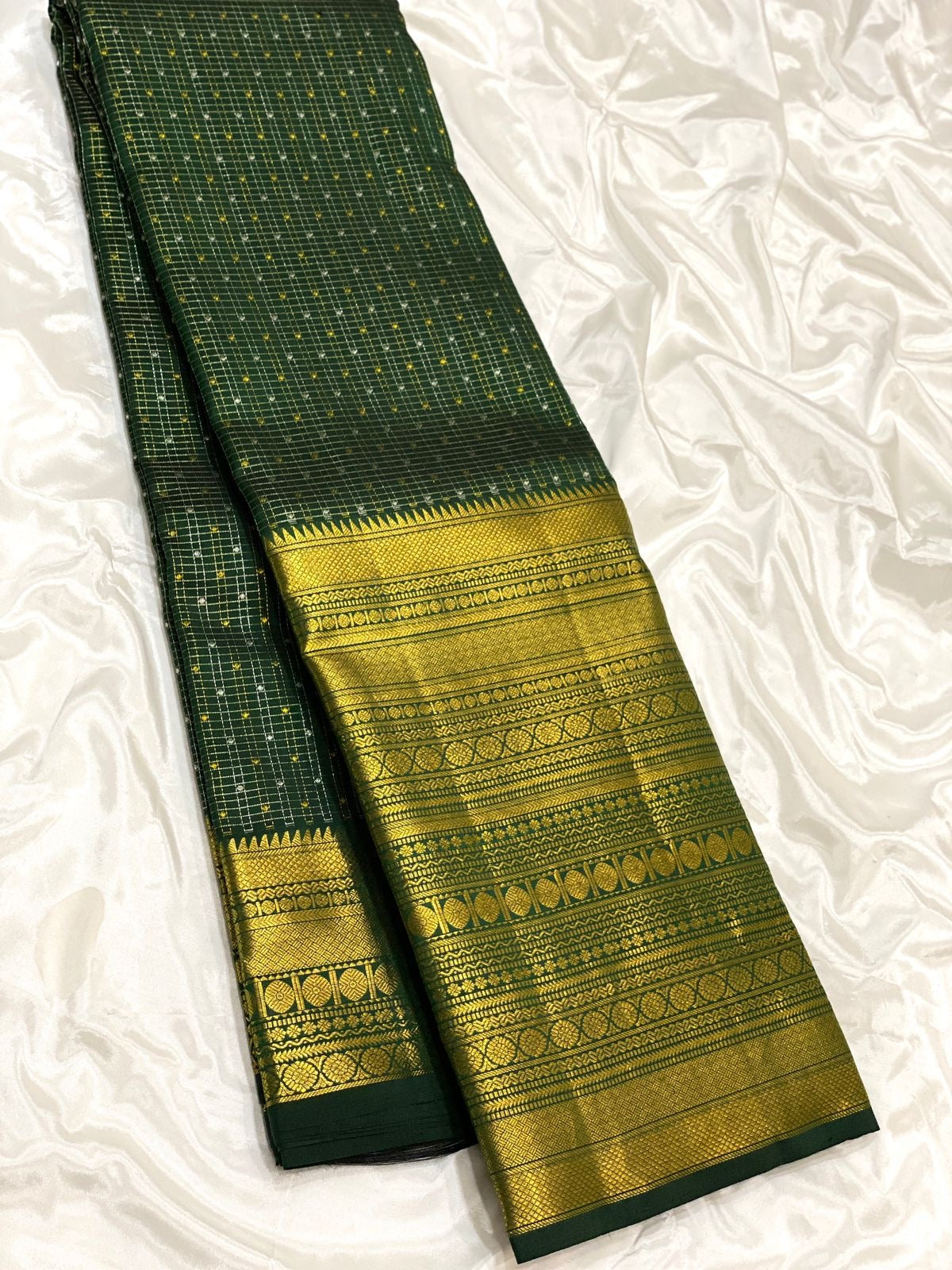 Classic Bottle Green 2gm Zari Vaira Oosi Check Butta Elegance Kanchipuram Handloom Silk Saree SS23619