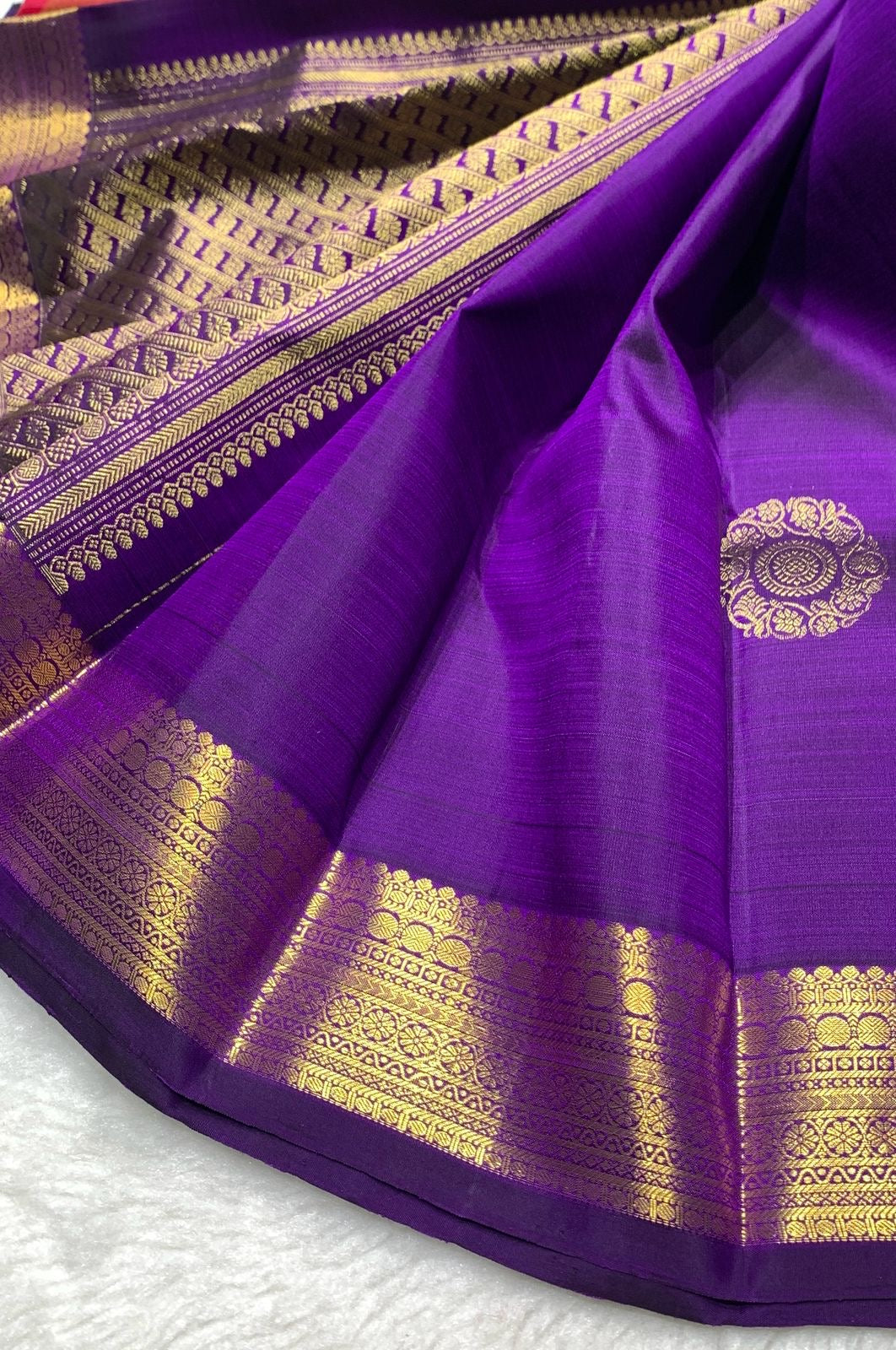 Classic Purple & Red 2gm Zari Elegance Kanchipuram Handloom Silk Saree SS24396