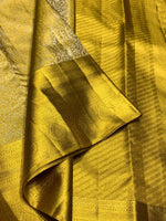 Load image into Gallery viewer, Classic Gold 2gm Zari Bridal Elegance Kanchipuram Handloom Silk Saree SS24820
