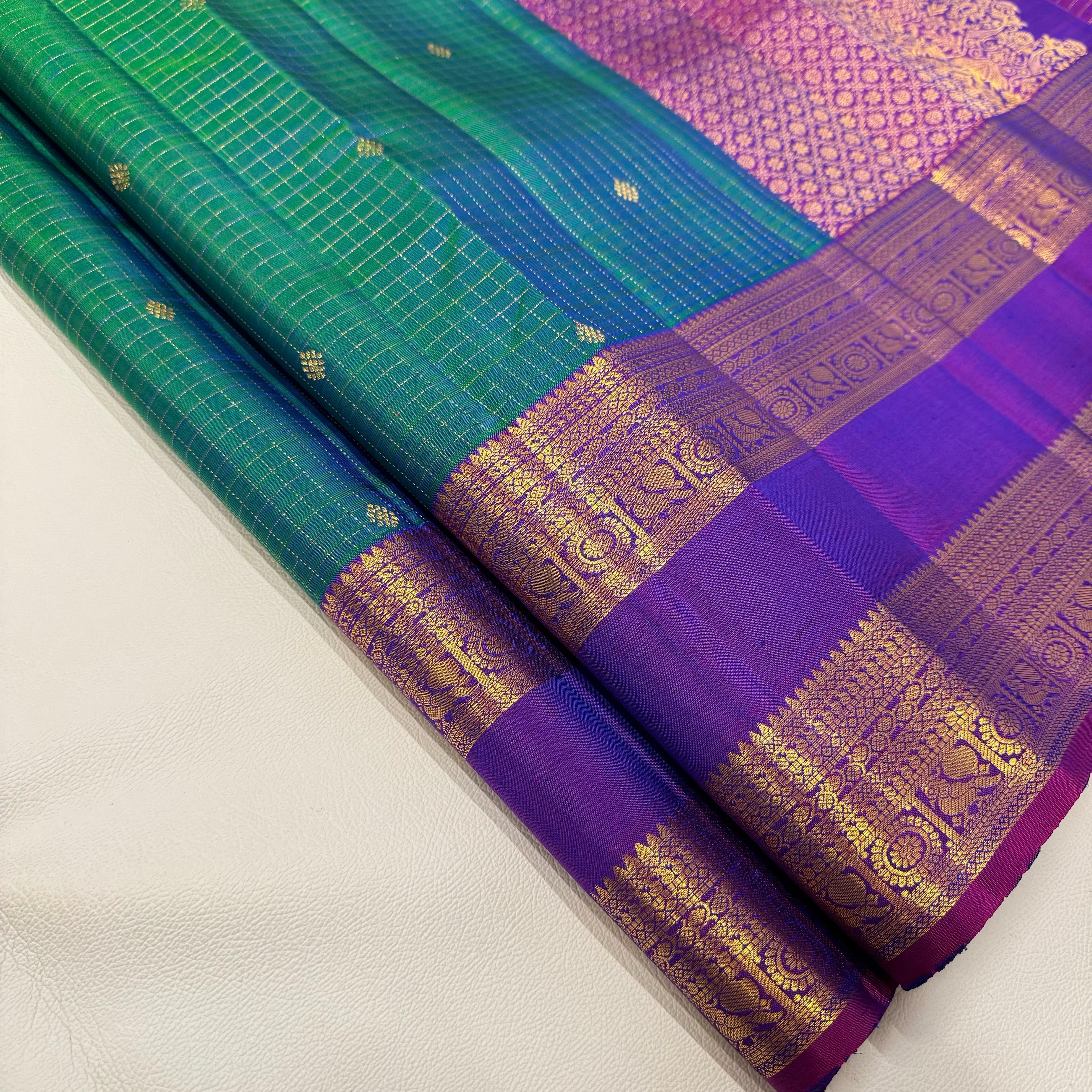 Classic Peacock Green & Wine Red 1gm Zari Elegance Kanchipuram Handloom Silk Saree SS24547