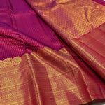 Load image into Gallery viewer, Classic Berry Pink &amp; Dark Green 2gm Zari Bridal Elegance Kanchipuram Handloom Silk Saree SS23763
