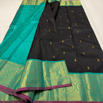 Load image into Gallery viewer, Classic Charcoal Black &amp; Turquoise Green 2gm Zari Kanchipuram Handloom Silk Saree SS25636
