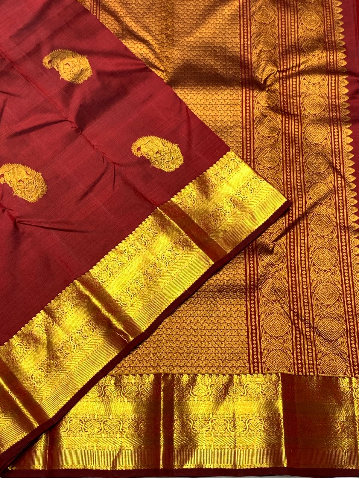 Classic Chestnut Brown 2gm Zari Elegance Kanchipuram Silk Saree SS24015