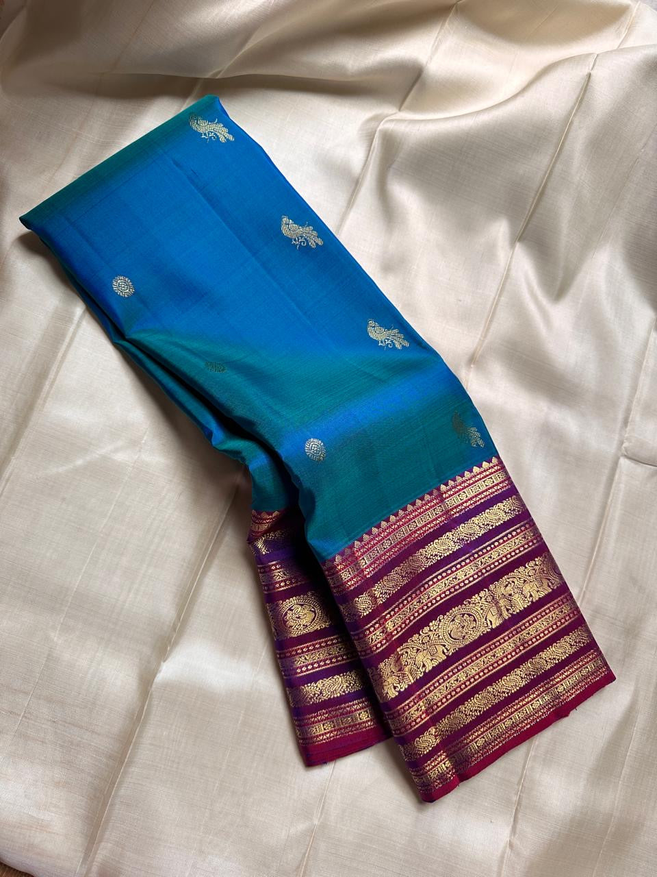 Classic Azure Blue & Dark Wine Pink Kanchipuram Handloom Silk Saree SS26090