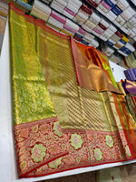Load image into Gallery viewer, Classic Spring Green &amp; Deep Pink Bridal Elegance Kanchipuram Handloom Silk Saree SS27194
