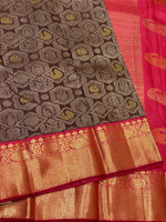 Load image into Gallery viewer, Classic Espresso &amp; Rose Pink 3gm Zari Elegance Kanchipuram Handloom Silk Saree SS23602
