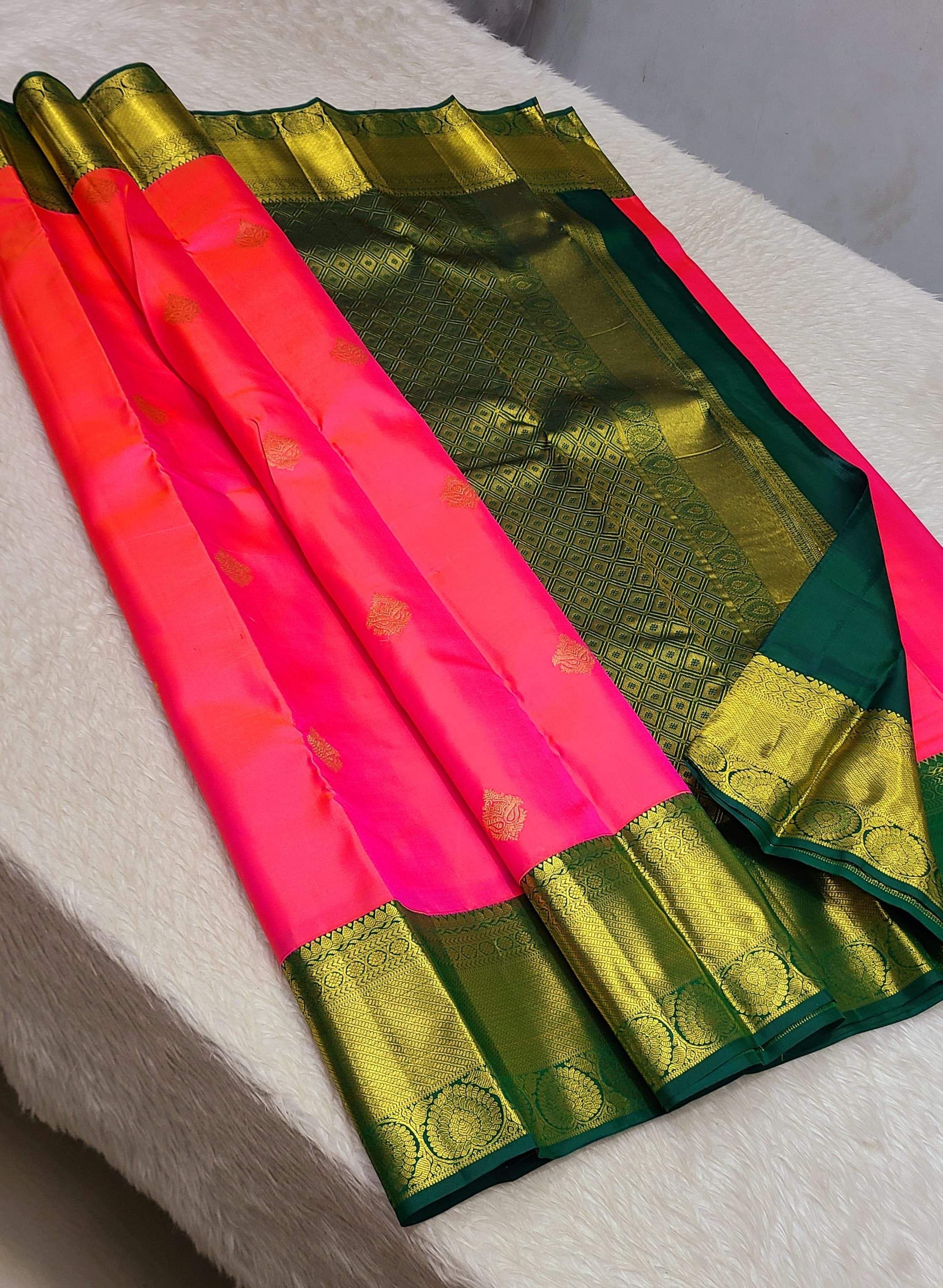 Classic Hot Pink & Bottle Green 2gm Zari Kanchipuram Handloom Silk Saree SS26372
