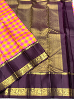 Load image into Gallery viewer, Classic Pink Checker &amp; Aubergine 2gm Zari Elegance Kanchipuram Handloom Silk Saree SS28292
