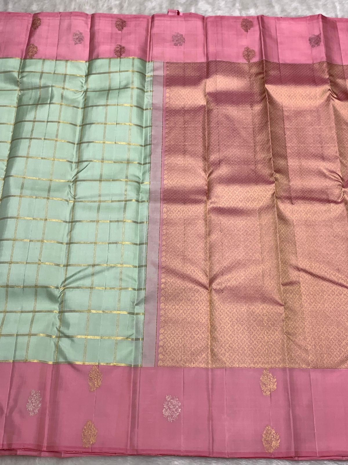 Classic Pastel Sea Green & Baby Pink 2gm Zari Kanchipuram Handloom Silk Saree SS25928