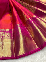 Load image into Gallery viewer, Classic Orange Pink &amp; Fuchsia Pink Elegance Kanchipuram Handloom Silk Saree SS25361
