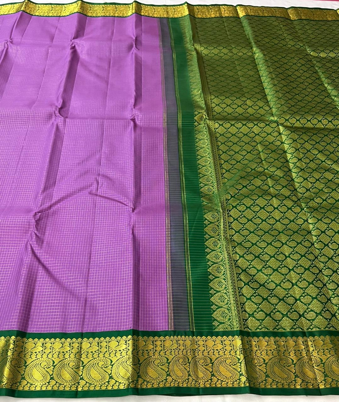 Classic Lilac & Deep Green 2gm Zari Elegance Kanchipuram Handloom Silk Saree SS24815