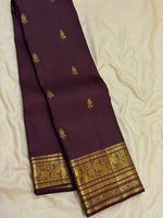 Load image into Gallery viewer, Classic Dark Chocolate Brown 2gm Zari Vintage Elegance Kanchipuram Handloom Silk Saree SS27661
