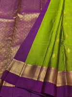 Load image into Gallery viewer, Classic Spring Green &amp; Russian Violet 2gm Zari Vaira Oosi check Butta Bridal Elegance Kanchipuram Handloom Silk Saree SS23623
