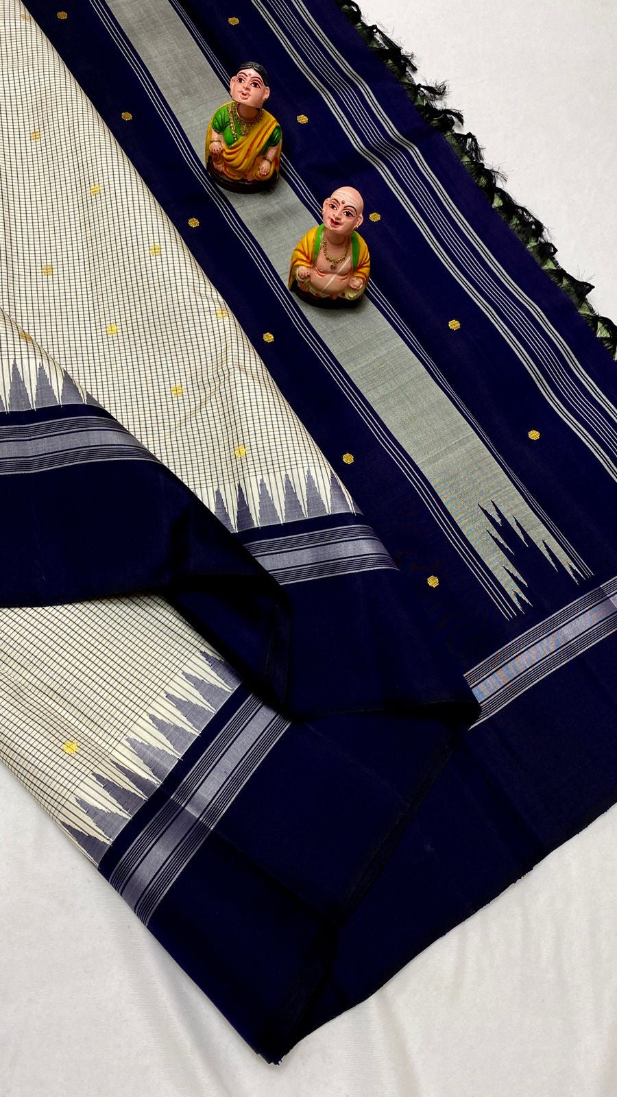 Classic Silver Grey & Navy Blue Kanchipuram Handloom Silk Saree SS26259
