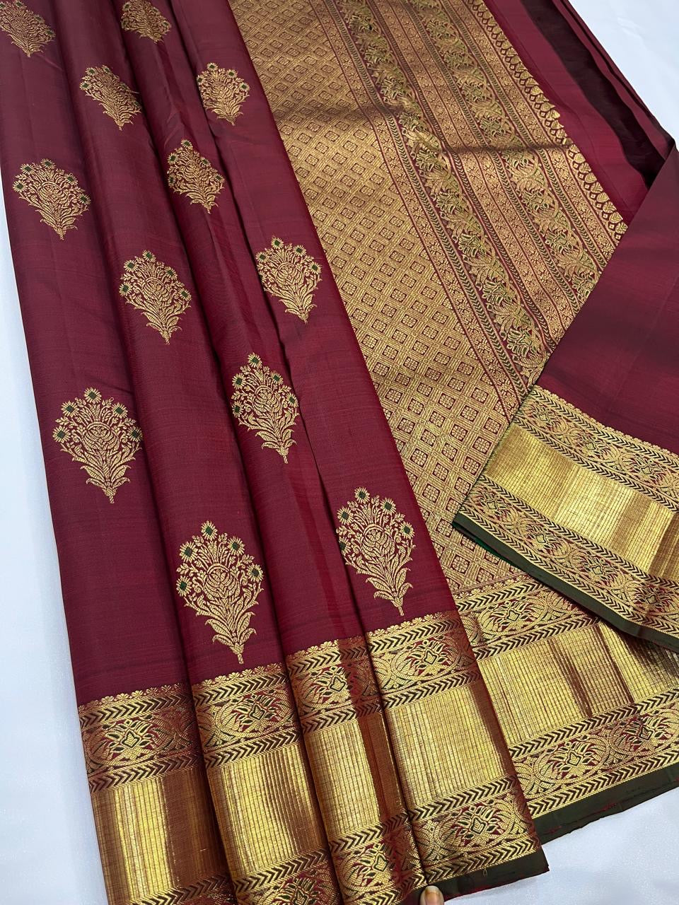 Classic Maroon Kanchipuram Handloom Silk Saree SS25621