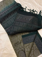 Load image into Gallery viewer, Classic Fern Green &amp; Pine Green Elegance Handloom Soft Silk Saree SS25296

