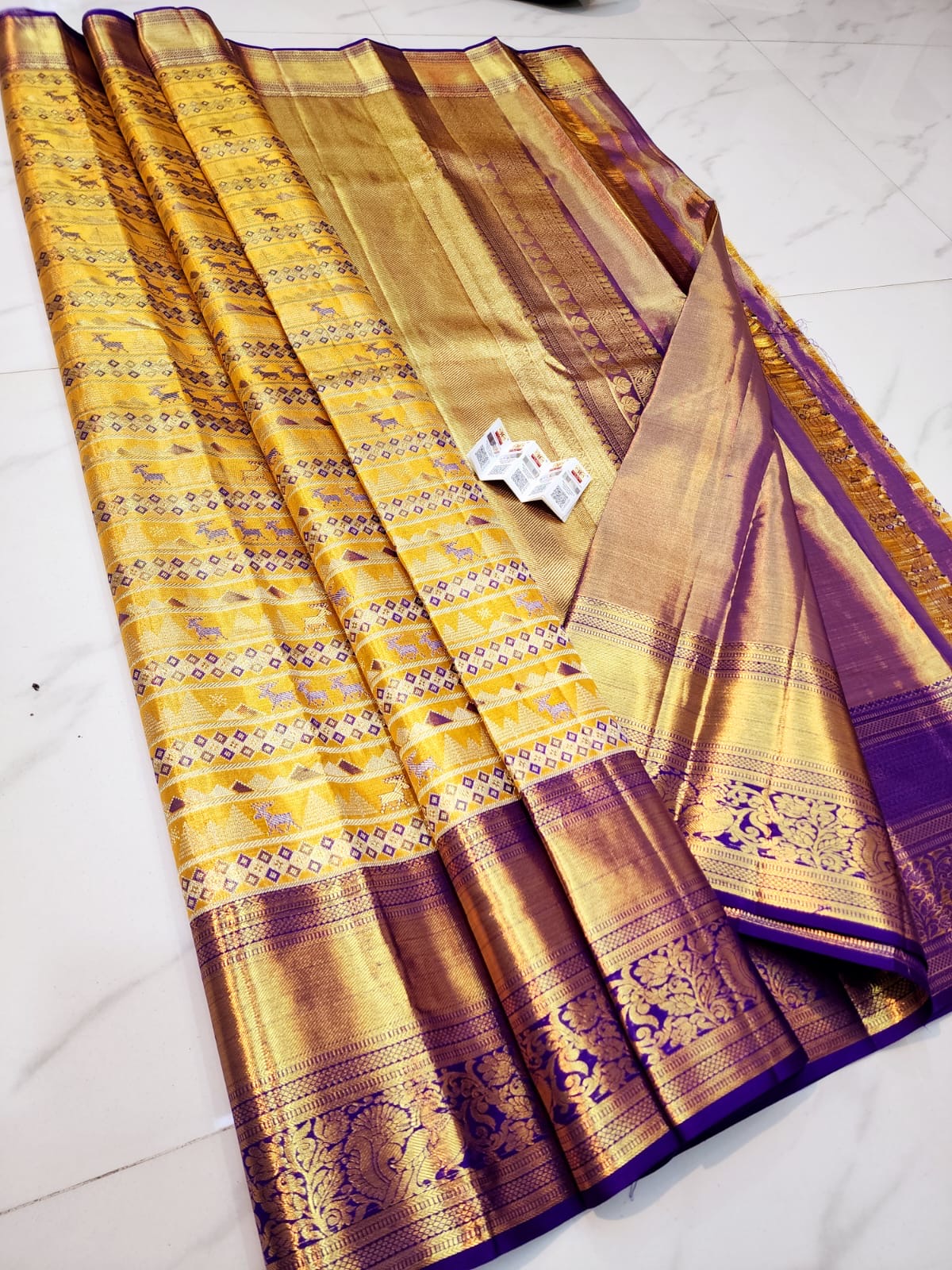 Classic Yellow & Navy Blue Bridal Elegance Kanchipuram Handloom Silk Saree SS25704