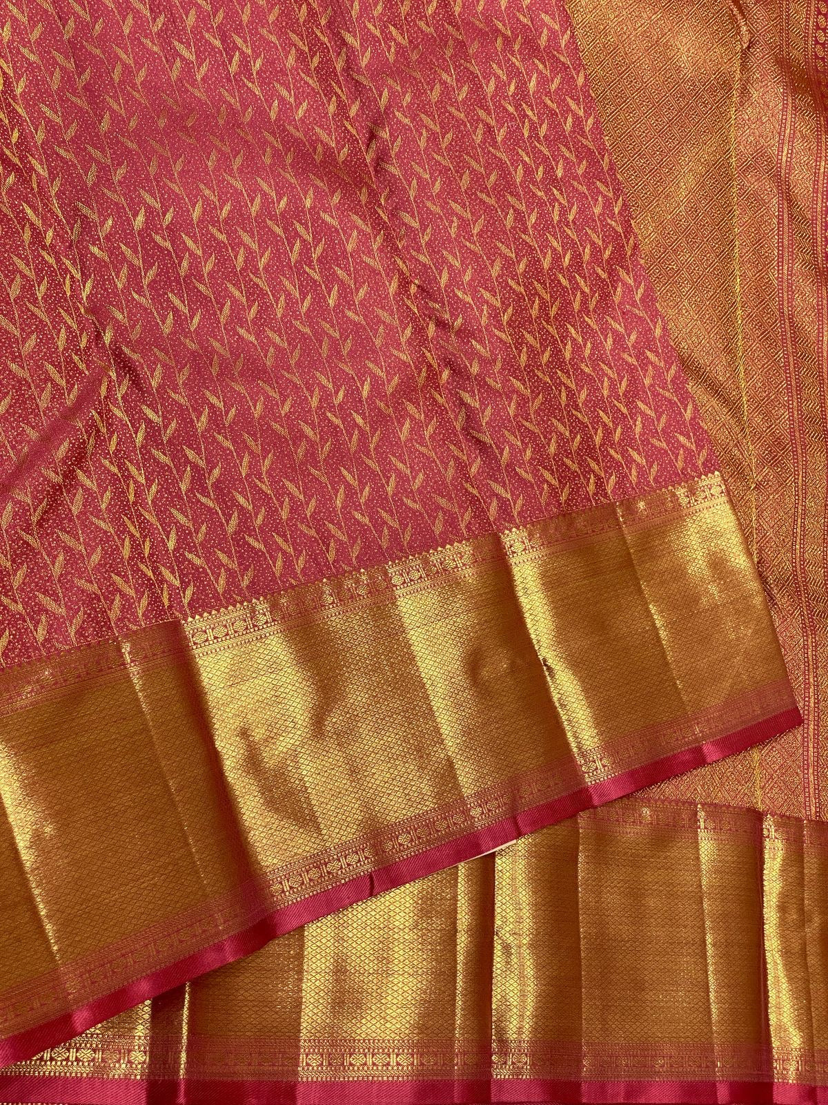 Classic Creamy Rose 2gm Zari Kanchipuram Handloom Silk Saree SS25618