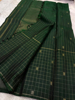 Load image into Gallery viewer, Classic Pine Green 4 gm Gold &amp; Silver Kanchipuram Handloom Silk Saree SS26088
