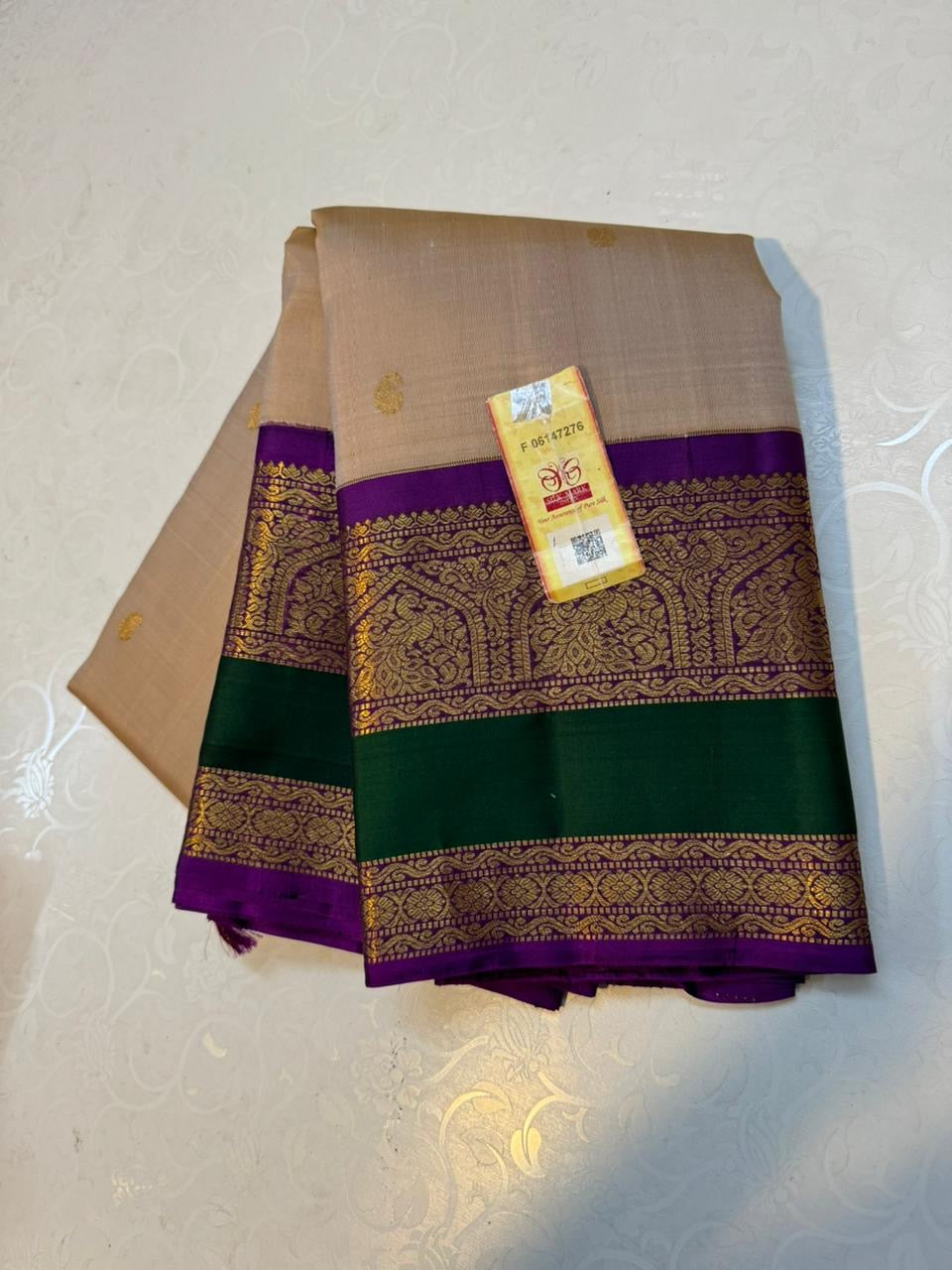 Classic Beige & Vadamalli 2gm Zari Kanchipuram Handloom Silk Saree SS26493