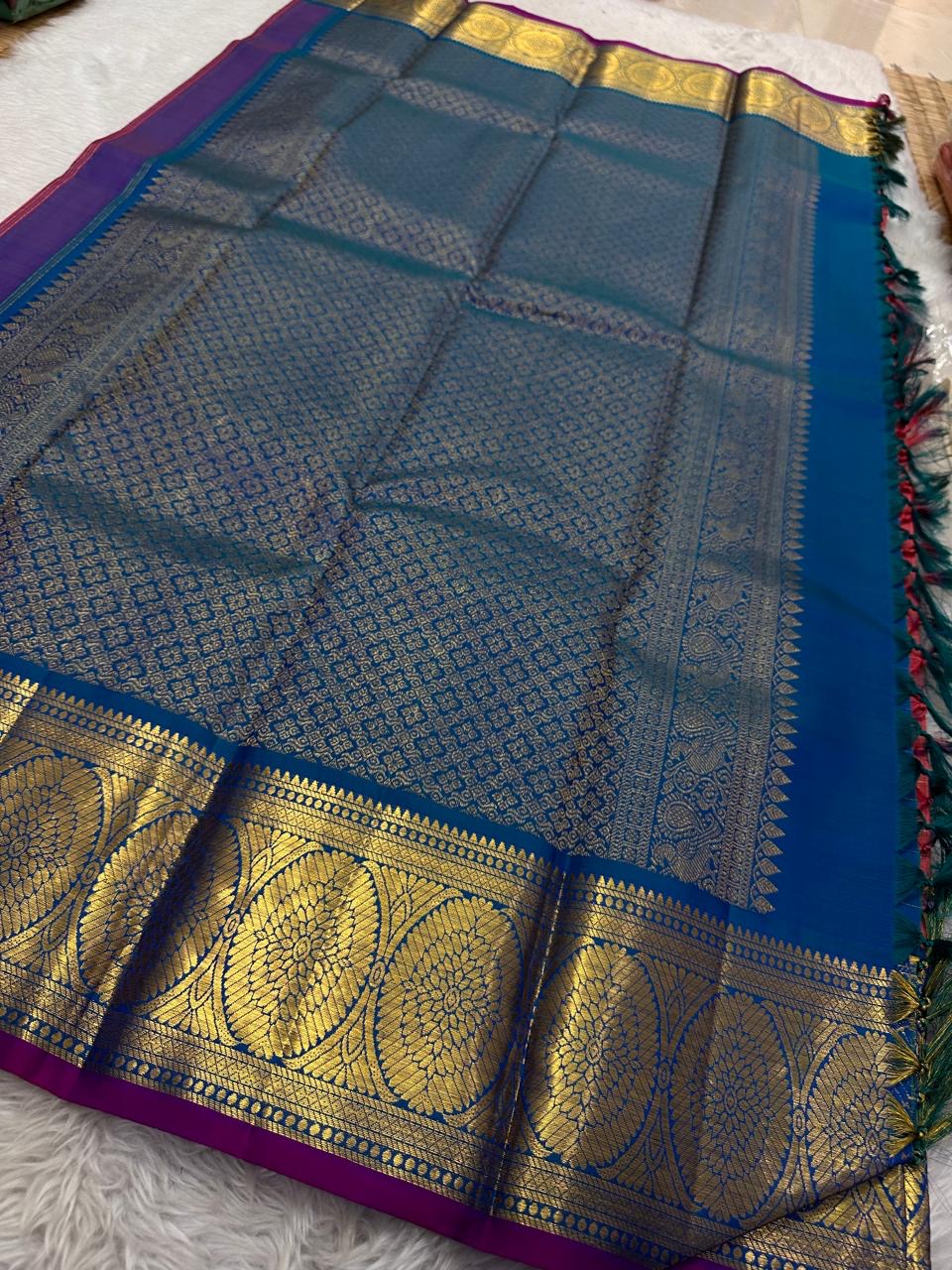 Classic Salmon Pink & Cobalt Blue 2gm Zari Elegance Kanchipuram Handloom Silk Saree SS23740