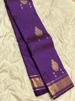 Load image into Gallery viewer, Classic Violet 2gm Zari Vaira Oosi Elegance Kanchipuram Handloom Silk Saree SS25382
