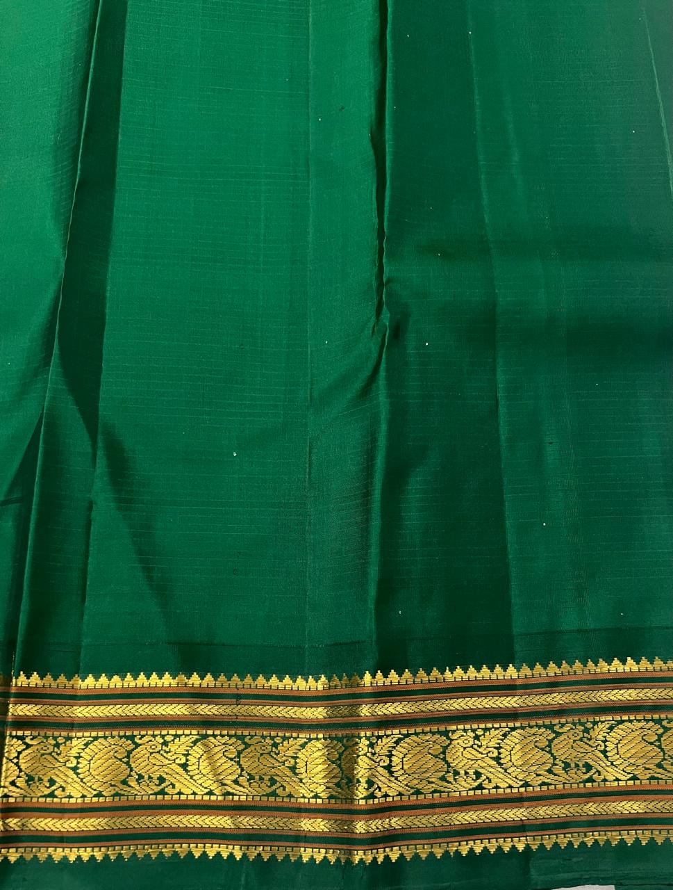 Pastel Lilac & Dark Green 2gm Zari Kanchipuram Handloom Silk Saree SS26015