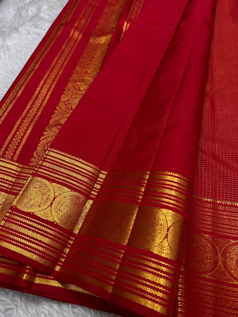 Classic Fiery Red Elegance Kanchipuram Handloom Silk Saree SS25402