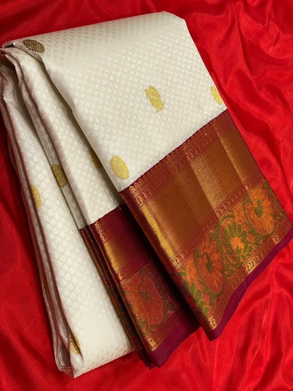 Classic White & Barn Red 2gm Zari Meena Border Kanchipuram Handloom Silk Saree SS25593