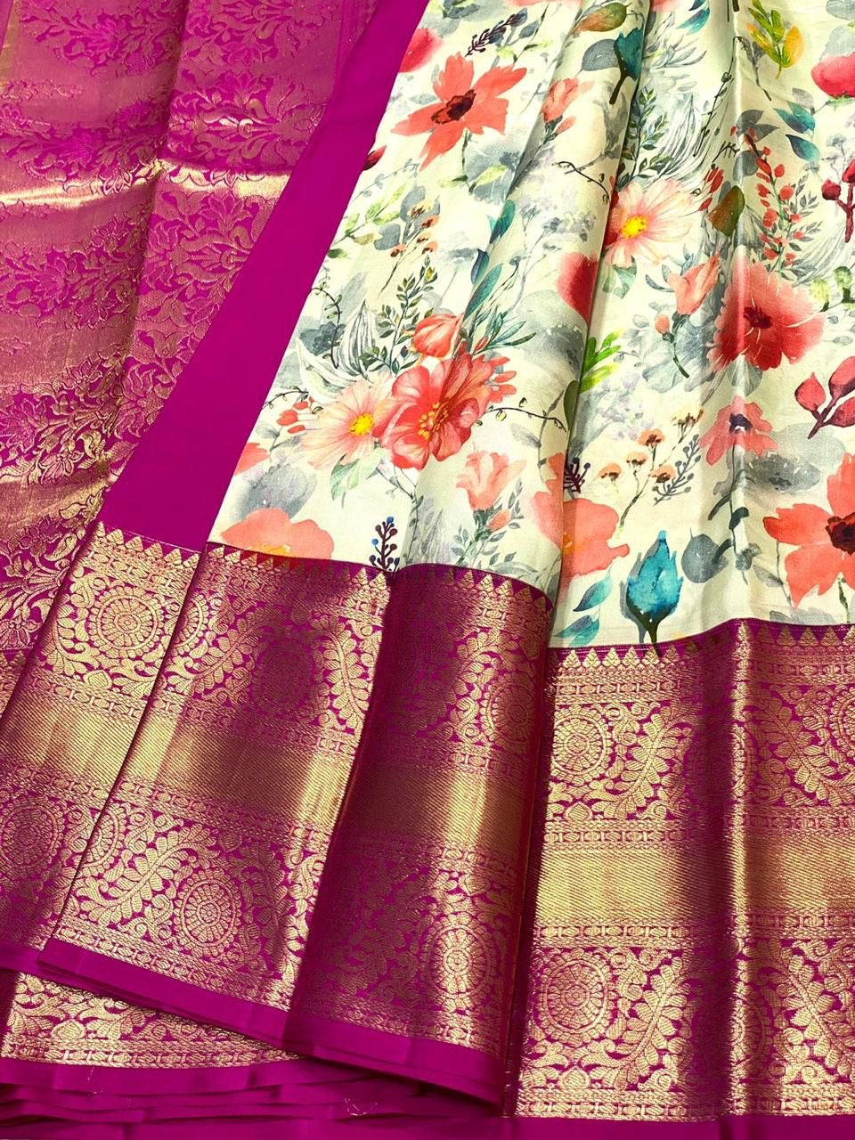 Classic White & Orchid Pink Kalamkari Digital Print Bridal Elegance Kanchipuram Handloom Silk Saree SS23908