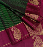 Load image into Gallery viewer, Classic Deep Green &amp; Dark Pink 2gm Zari Bridal Elegance Kanchipuram Handloom Silk Saree SS28643

