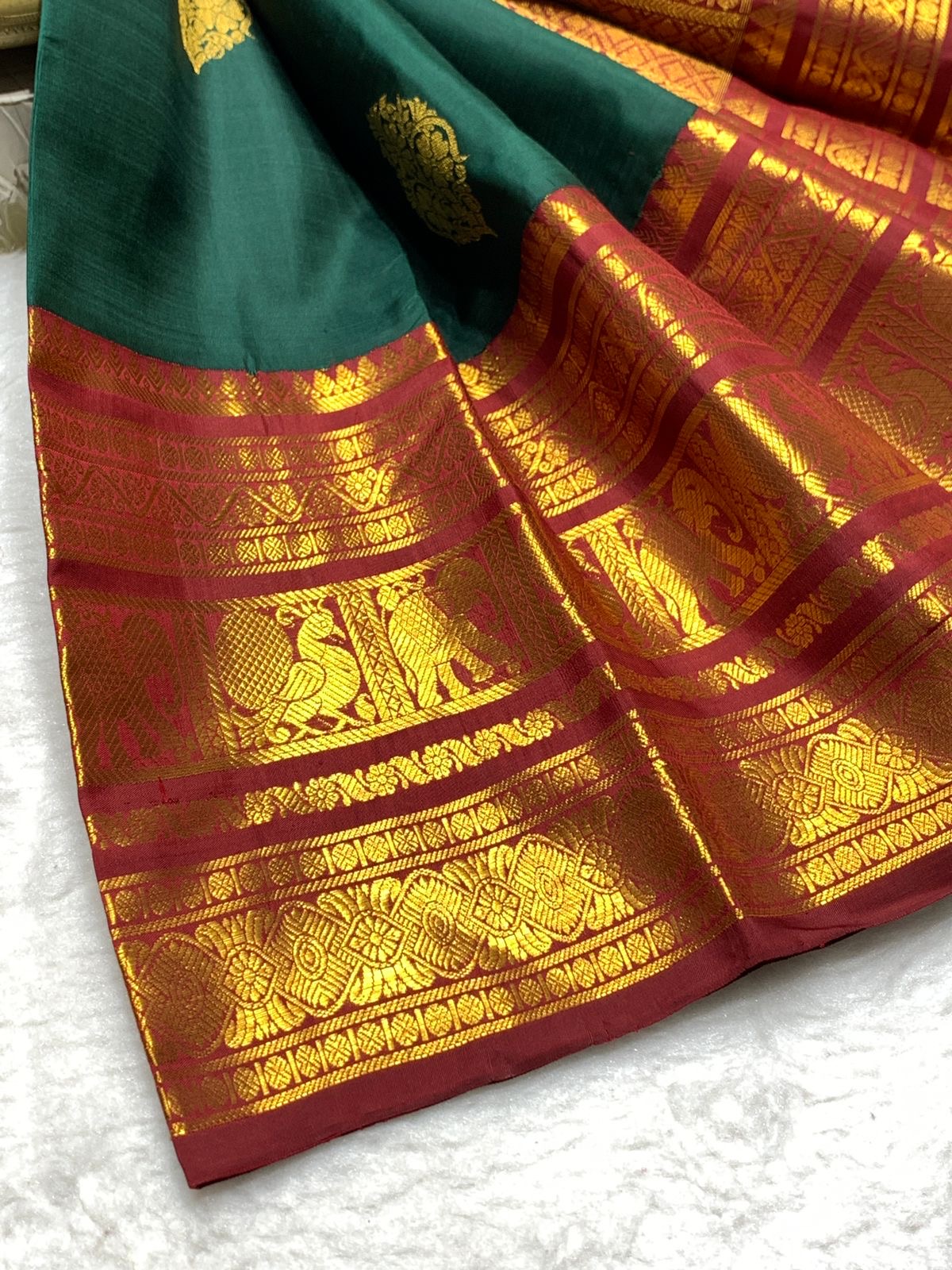 Classic Bottle Green & Brick Red 2gm Zari Bridal Elegance Kanchipuram Handloom Silk Saree SS25277